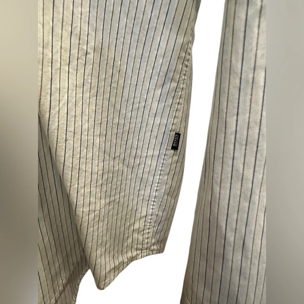 Boss Hugo Boss Men's White Striped Shirt size XL